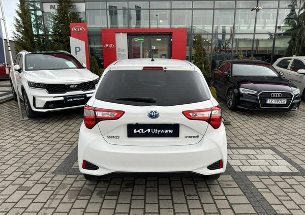 Toyota Yaris cena 58900 przebieg: 79058, rok produkcji 2018 z Wołczyn małe 211